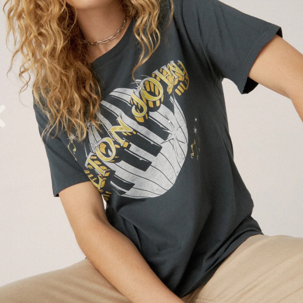 Daydreamer Elton John Tee